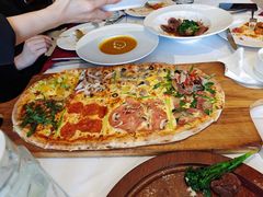 巨人披萨-弘雅饭店