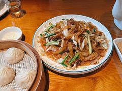 牛肉炒河粉-如轩·海鲜砂锅粥·潮汕菜(一品天下店)