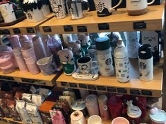 零售区-星巴克臻选(北京世贸天阶店)