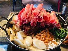 部队锅-MI WU FACTORY米屋美食工厂餐厅(绿地店)