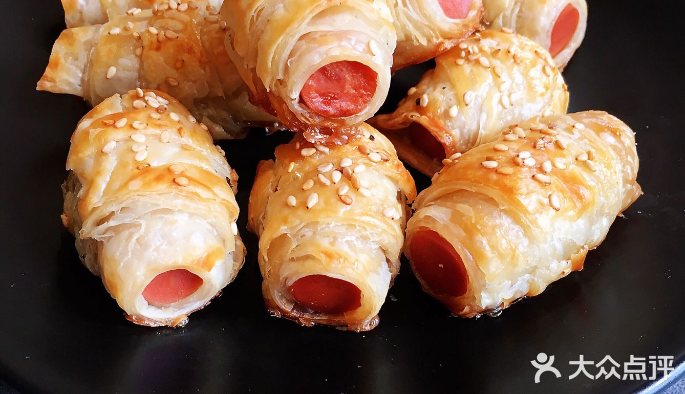 一口就酥掉渣的香肠脆皮卷