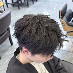 -藤野造型烫染·漂发