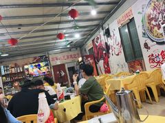 大堂-胖哥八兄弟大排挡(植村店)