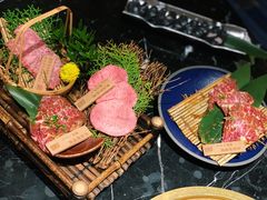 -山川小町·极番烧肉(新地假日广场店)