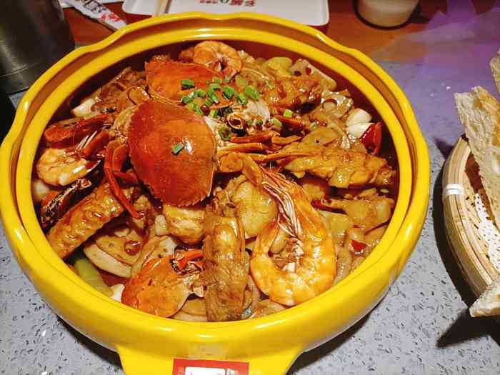 多嘴超级肉蟹煲(北一路万达店)-"多嘴肉蟹煲(北一路万达店)位于北一中