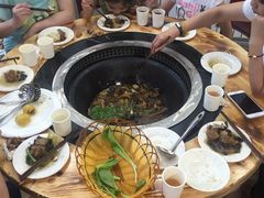 -粘豆包柴火铁锅炖