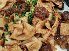 -壹阁胡羊焖饼(特色小吃街店)