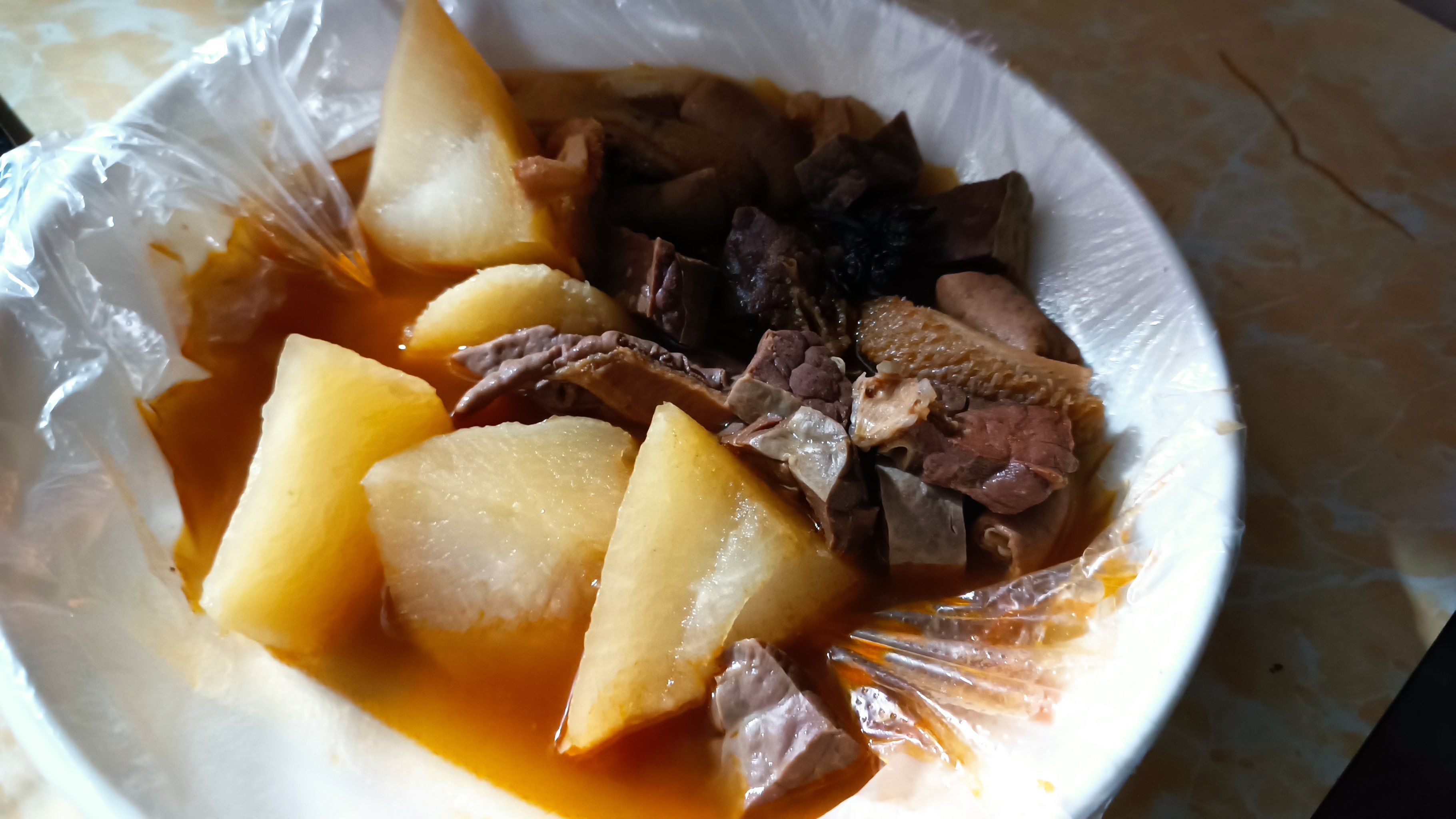 n「腊味糯米饭」炒得很香
「传统濑粉」传统口味
「萝卜牛杂」