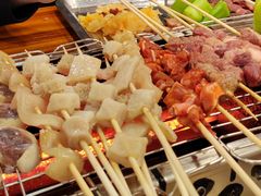 -哈尔滨小酒馆·鲜肉现穿自助烧烤(康新花园店)
