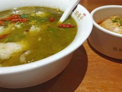 -渝是乎酸菜鱼(龙旗购物中心店)