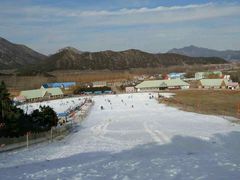 -十三陵雪世界滑雪场