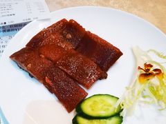 金牌化皮乳猪-广东胜利宾馆西关粤中餐厅