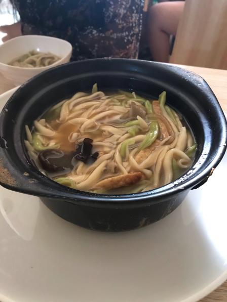 砂锅剪刀面(陕西村中华美食城店)-"剪刀面,今天过去门口居然贴的转让