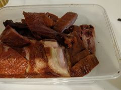 -狗撵鸭(泰山公寓店)