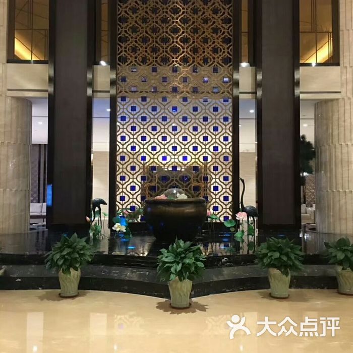 卓润温泉建国饭店电话图片