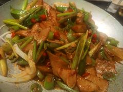 -路边边.炒菜烧烤.音乐餐厅(良乡长虹店)