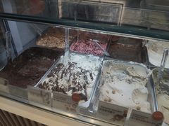 -VENCHI 闻绮(上海佛罗伦萨小镇店)