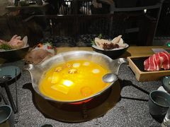 -湊湊火锅·茶憩(郑州绿地新都会店)