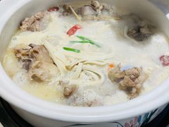 招牌筒骨砂锅-小骨煲金华砂锅(转塘金街美地店)