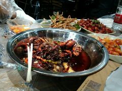 -巴厘龙虾·榜首油焖大虾(音乐学院·沿江酒馆店)