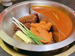 -沸炉重庆老火锅(军事博物馆店)