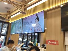 -霸王茶姬(南强街店)