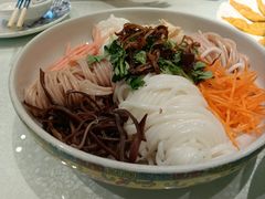 七彩凉米线-福照楼汽锅鸡·云南菜(万达广场店)