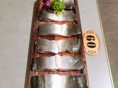 -围炉肉舍•炭烤活鳗•丹东海鲜烤肉(步行街店)