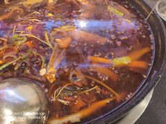 -鸿顺老铁锅美蛙鱼府(解放碑店)