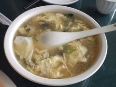 酸辣汤-李连贵酒家熏肉大饼(昆明街店)