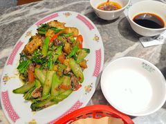 -禄婶鸡煲·打边炉