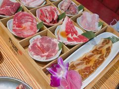 -青瓦炭韩潮烤肉(花园道店)