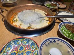 -洱火云南酸菜牛肉火锅(石景山当代商城店)