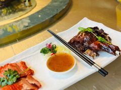 烧腊双拼-江滨壹号艺文空间复合餐厅(闽江大道店)