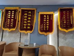 -梦翔龙湖滟澜山游泳俱乐部