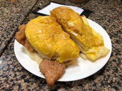 菠萝芝士猪扒蛋包-新鸿发咖啡美食