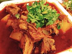萝卜烧牛腩-曾牛肉