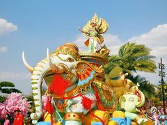 -七彩云南欢乐世界