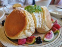 莓果奶油芝士舒芙蕾松饼-UPPER KITCHEN(延安路店)