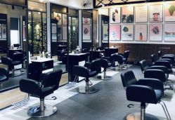 -FRIDAY星期五专业美发沙龙