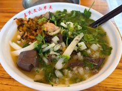 -文山荷鲜居(翠湖店)