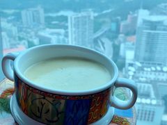 -亚洲国际大酒店·云顶阁旋转自助餐厅