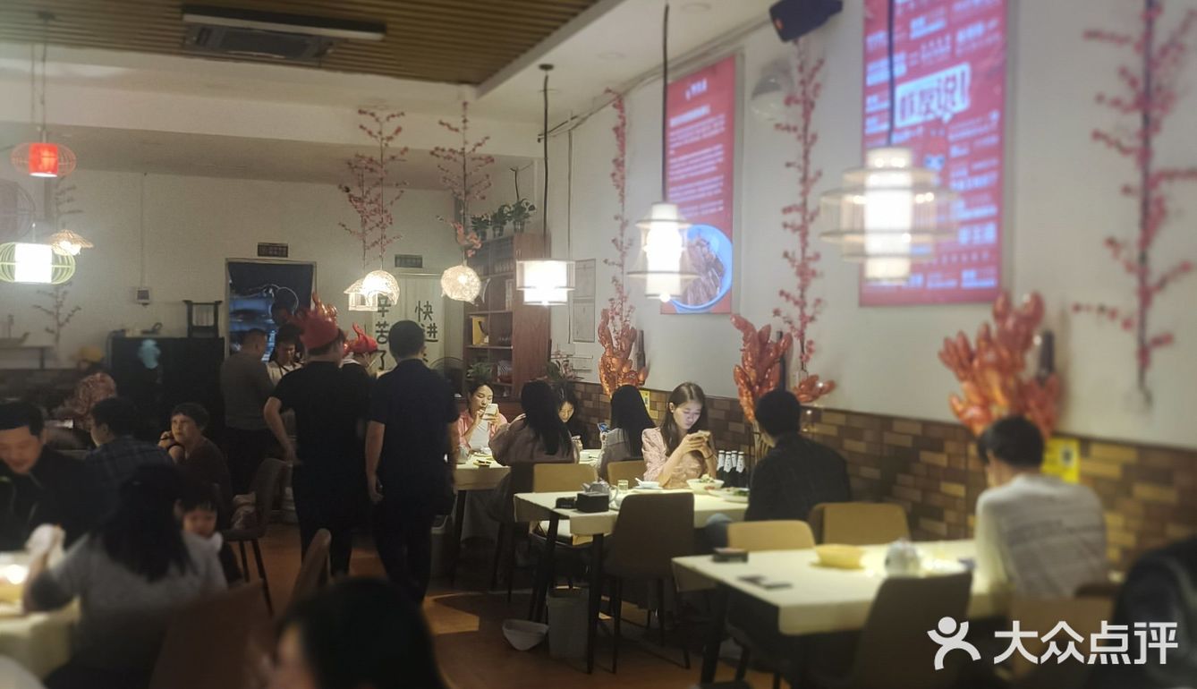 火遍深圳的小龙虾，全新开业，快来打卡