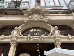 -Majestic Café