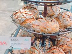 -Dough&Joe团憩(瑞虹天地月亮湾店)