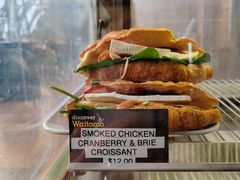 -怀托摩萤火虫洞