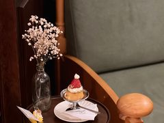 -Café Monson