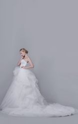 -予白婚纱礼服馆