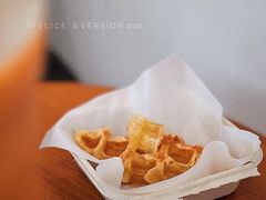 蜂巢可颂华夫饼-LilBee Coffee