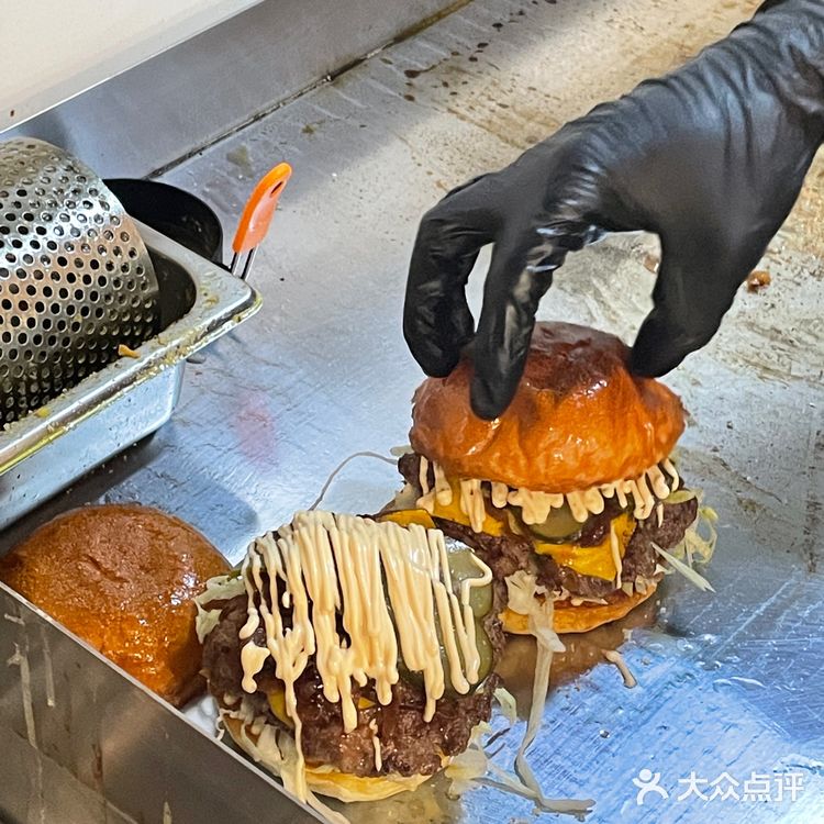 多么伟大的两个汉堡🍔